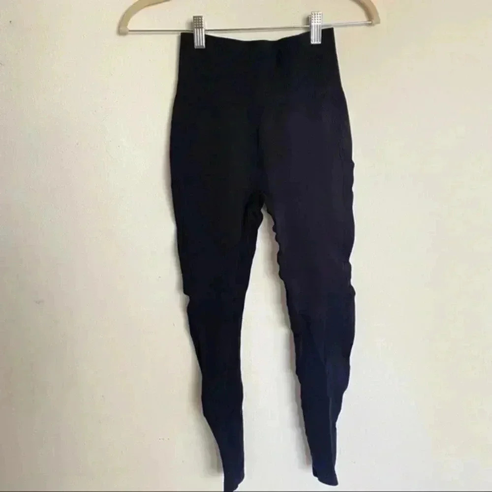 ZYIA Active black leggings